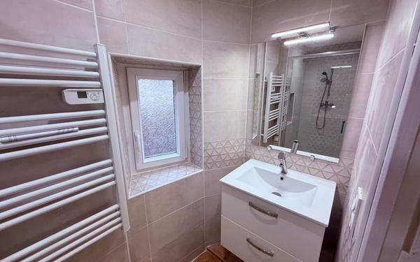 Maison à louer    4 pièces • 103 m2 Clarensac