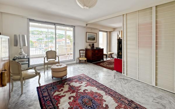 Appartement à vendre    3 pièces • 79 m2 Nice