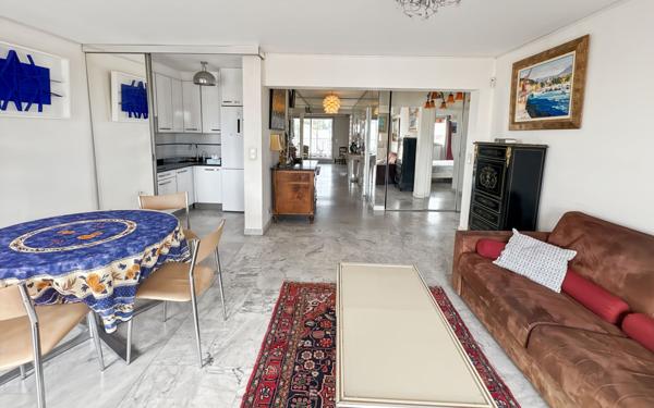 Appartement à vendre    3 pièces • 79 m2 Nice