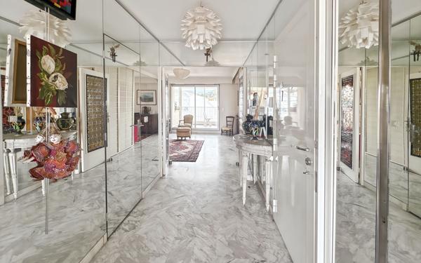 Appartement à vendre    3 pièces • 79 m2 Nice