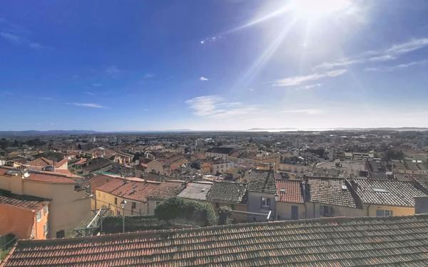 Maison à vendre    2 pièces •  Hyères