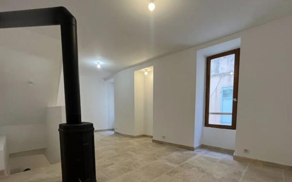 Maison à vendre    2 pièces •  Hyères