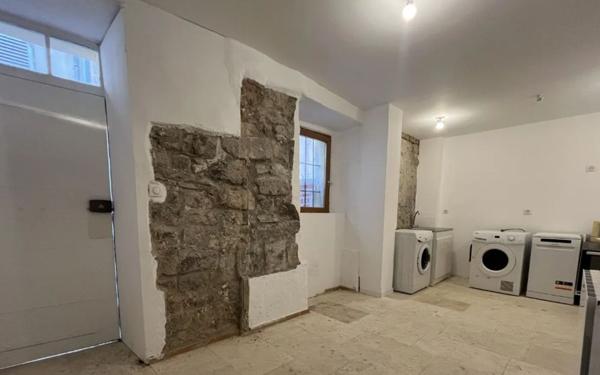 Maison à vendre    2 pièces •  Hyères