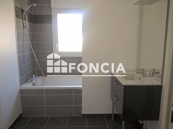 Location Appartement 3 pièces 67.2 m² - 11 RUE DU MARQUIS DE MAUBREUIL Carquefou 44470