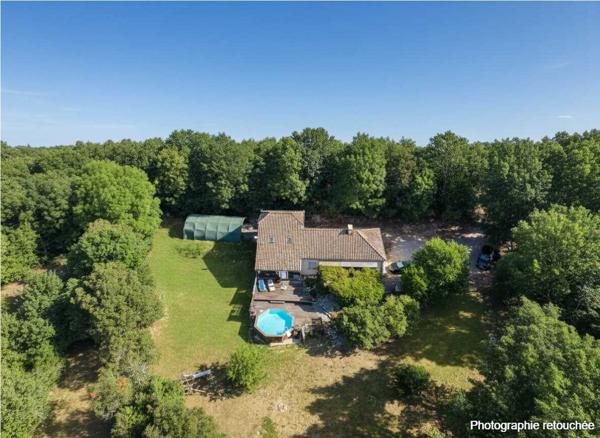 Maison contemporaine - Labastide murat Secteur LABASTIDE - Au calme Agréable Contemporaine 4 chs sur 2500 m² avec vue et piscine hors sol