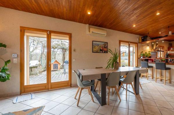 Maison contemporaine - Labastide murat Secteur LABASTIDE - Au calme Agréable Contemporaine 4 chs sur 2500 m² avec vue et piscine hors sol