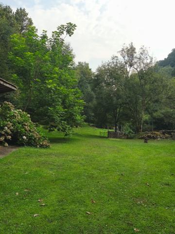 Itxassou (64250) Itxassou - Ancienne ferme du XVII sur 1,6 HA de terrain, avec de nombreuses possibilités d'aménagement