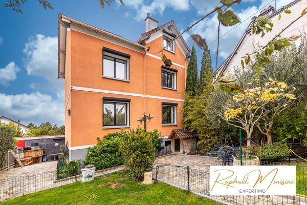 Choisy-le-Roi (94600) Choisy-le-Roi Gondoles Sud – Maison 7 pièces avec jardin, sous-sol et garage