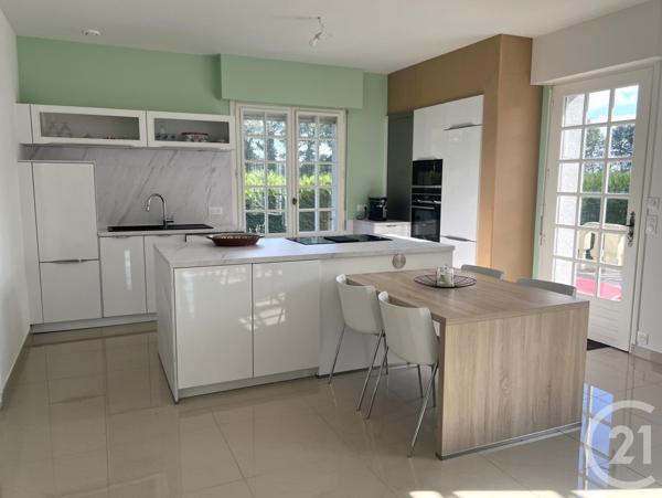 Maison à vendre  9 pièces - 232 m2 CUILLE - 53