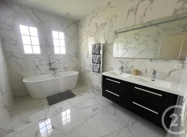 Maison à vendre  9 pièces - 232 m2 CUILLE - 53