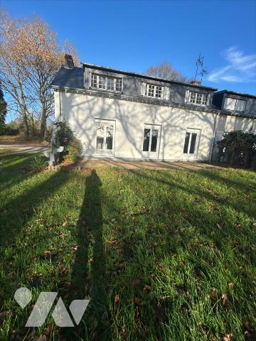 Queven, maison en pierre 144 m2 , 1450 m2 de jardin