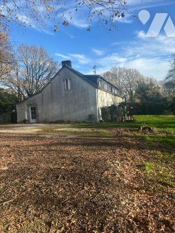 Queven, maison en pierre 144 m2 , 1450 m2 de jardin