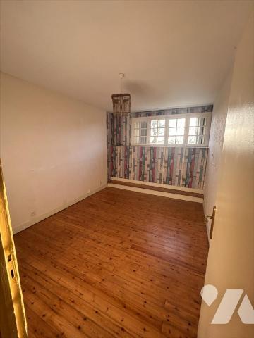 Queven, maison en pierre 144 m2 , 1450 m2 de jardin