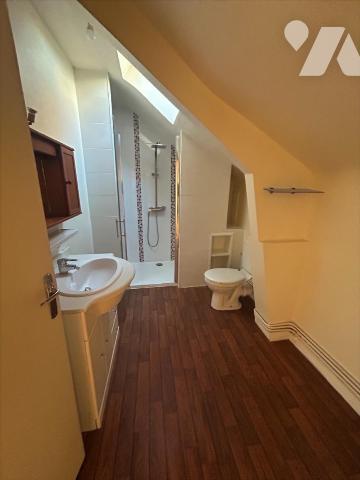 Queven, maison en pierre 144 m2 , 1450 m2 de jardin