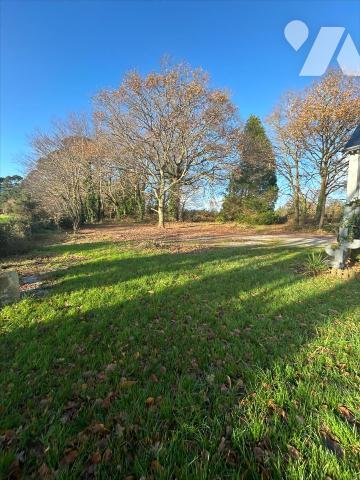 Queven, maison en pierre 144 m2 , 1450 m2 de jardin