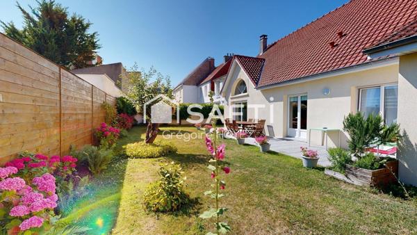 Maison de plain-pied avec garages et jardin – Wimereux centre