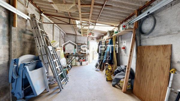 Maison de plain-pied avec garages et jardin – Wimereux centre