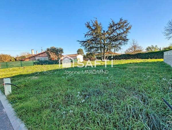 Village d'Eaunes très beau terrain plat 570m²