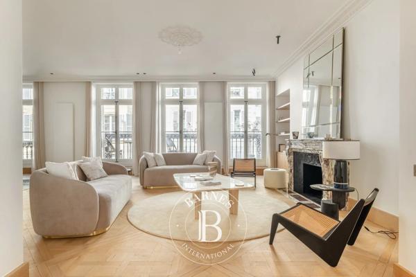 Paris 7ème, Appartement 3 Chambres -  177 m² à vendre