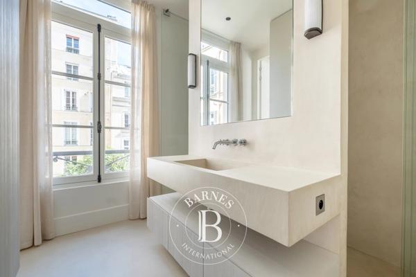 Paris 7ème, Appartement 3 Chambres -  177 m² à vendre