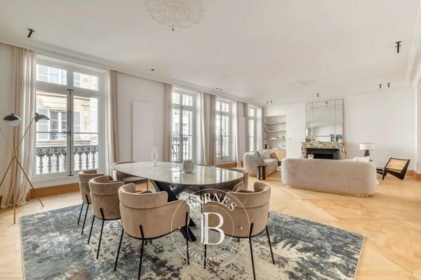 Paris 7ème, Appartement 3 Chambres -  177 m² à vendre