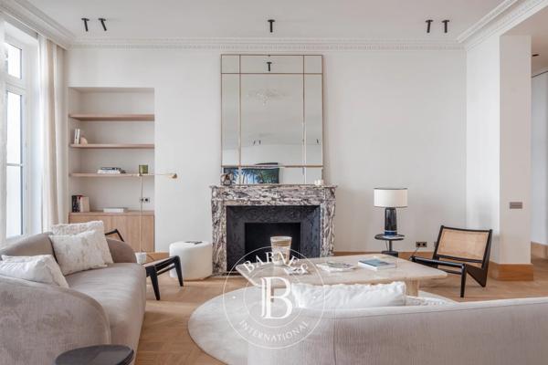 Paris 7ème, Appartement 3 Chambres -  177 m² à vendre