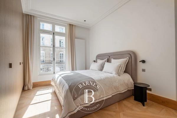 Paris 7ème, Appartement 3 Chambres -  177 m² à vendre