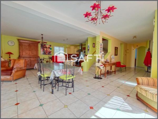 Safti-Benjamin Marcouiller vous propose : Pavillon 9 pièces.