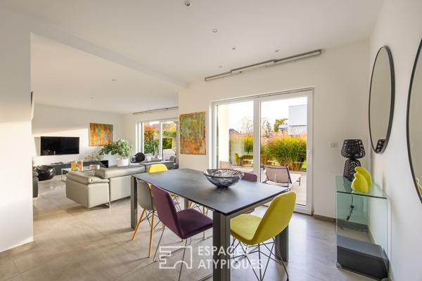 Maison contemporaine aux lignes épurées et son appartement indépendant