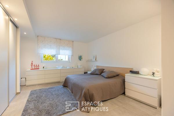 Maison contemporaine aux lignes épurées et son appartement indépendant