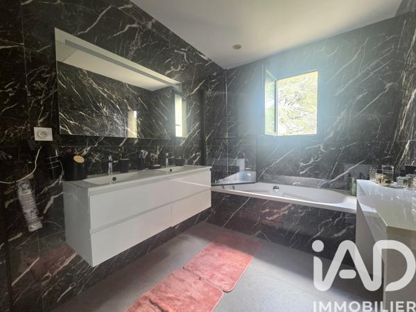 Maison à vendre 4 pièces 100 m² Entraigues-sur-la-Sorgue