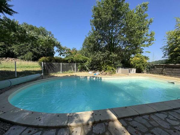 Maison ancienne - Saint-cyprien Bel ensemble de trois maisons en pierre avec piscine au calme
