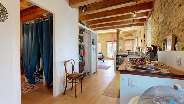 Maison ancienne - Saint-cyprien Bel ensemble de trois maisons en pierre avec piscine au calme