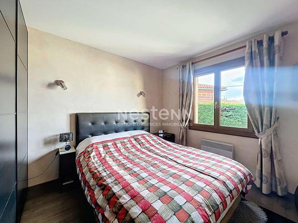 A VENDRE - VILLATE- Maison 4 pièces 105 m2 + piscine + double garage sur terrain arboré 1100m²