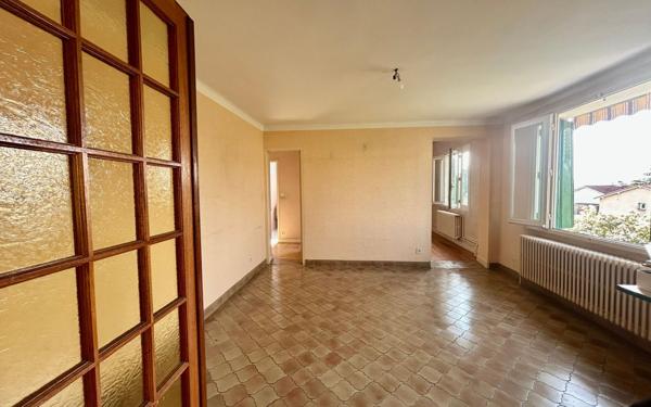 Maison à vendre    6 pièces • 172,93 m2 Chazay-d'Azergues