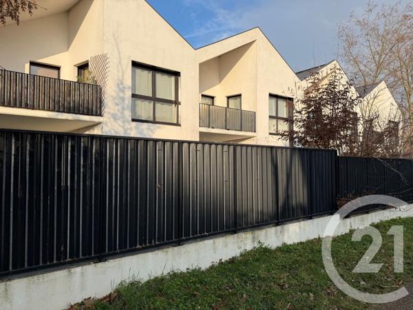 Appartement F2 à vendre  2 pièces - 42,27 m2 JOUY LE MOUTIER - 95