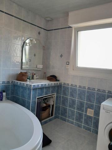 Immeuble
         5 pièces
        - 150 m² 276 040 € *