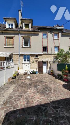 Maison de ville sur 112 m² en bon état