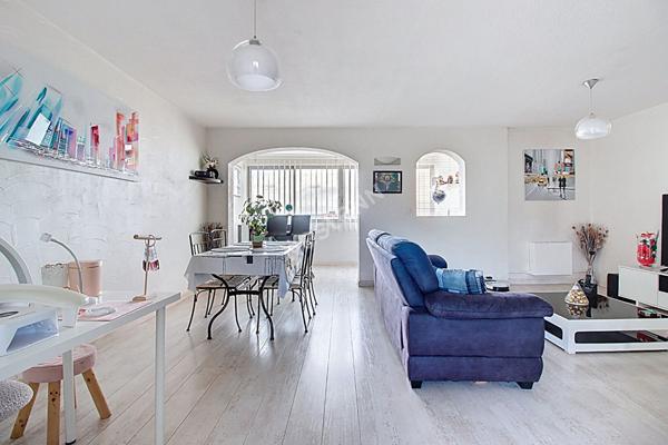 Magnifique appartement T3/4 lumineux avec vue dégagée Vitrolles