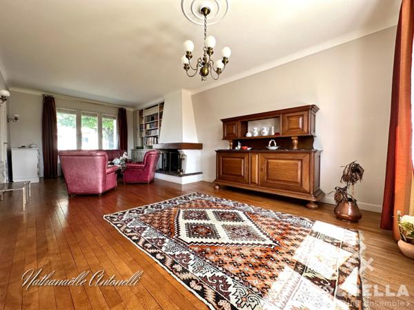 MAISON ANCIENNE PROCHE COMMODITES AVEC ANCIENNE ÉTABLE