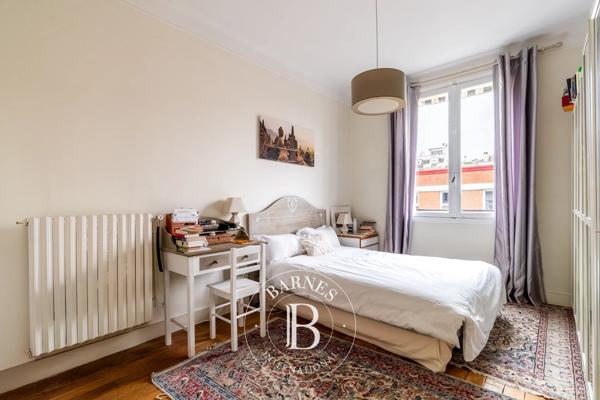 Neuilly-sur-Seine, Hôtel particulier 5 Chambres -  392 m² à vendre