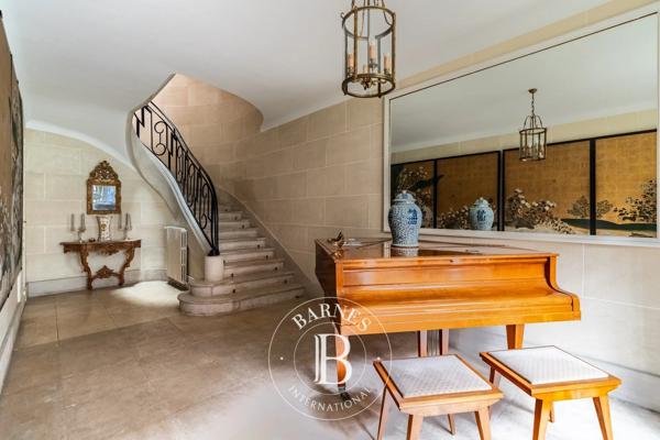 Neuilly-sur-Seine, Hôtel particulier 5 Chambres -  392 m² à vendre