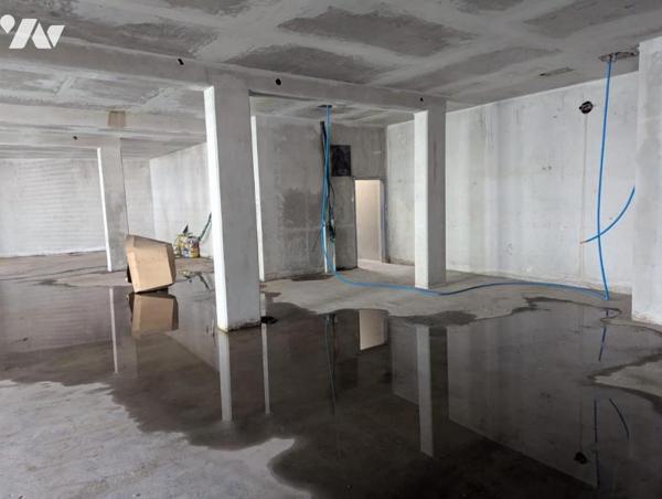 LE TAMPON HUBERT DELISLE LOCAL COMMERCIAL