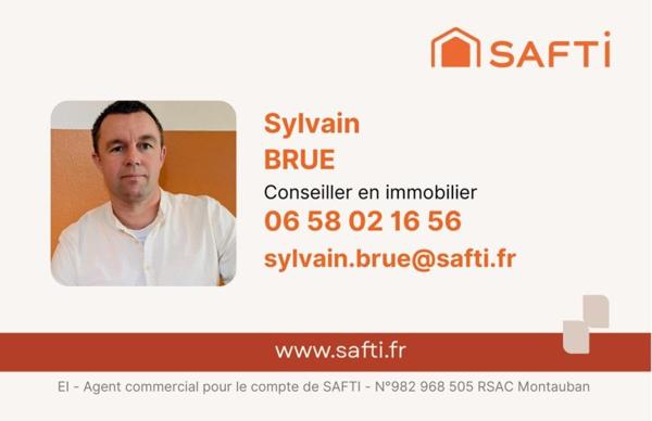 Terrain plat et arboré