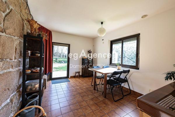 Maison à PLEUMEUR-BODOU, 22560 - 7 pièces 131m²