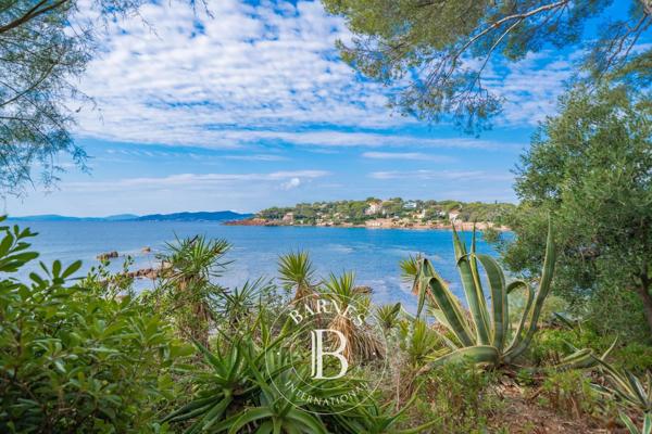 Saint-Raphaël, Villa 8 Chambres -  426 m² à vendre