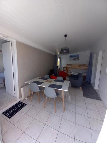 Location de vacances                                                      Appartement
                        
                     2 pièces                      44 m2                     à Mimizan