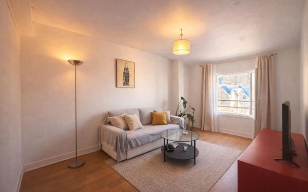 Appartement à vendre    2 pièces • 38 m2 Bordeaux