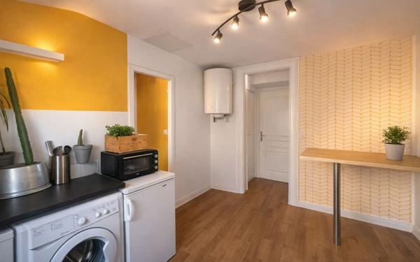 Appartement à vendre    2 pièces • 38 m2 Bordeaux