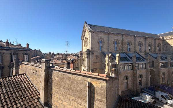 Appartement à vendre    2 pièces • 38 m2 Bordeaux